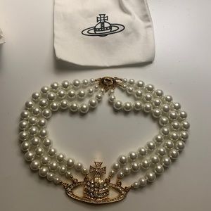 Authentic Vivienne Westwood pearl choker